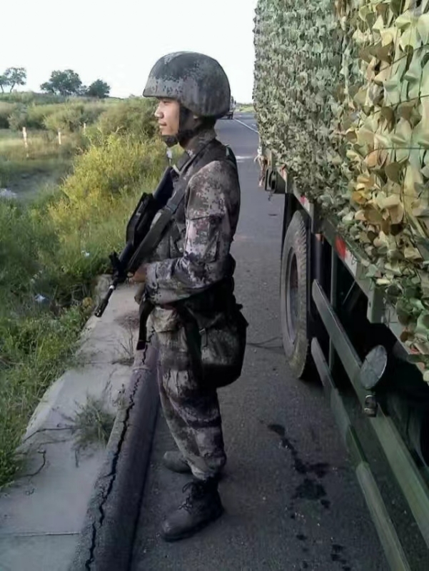 搬砖中的第一张照片--屏南交友网