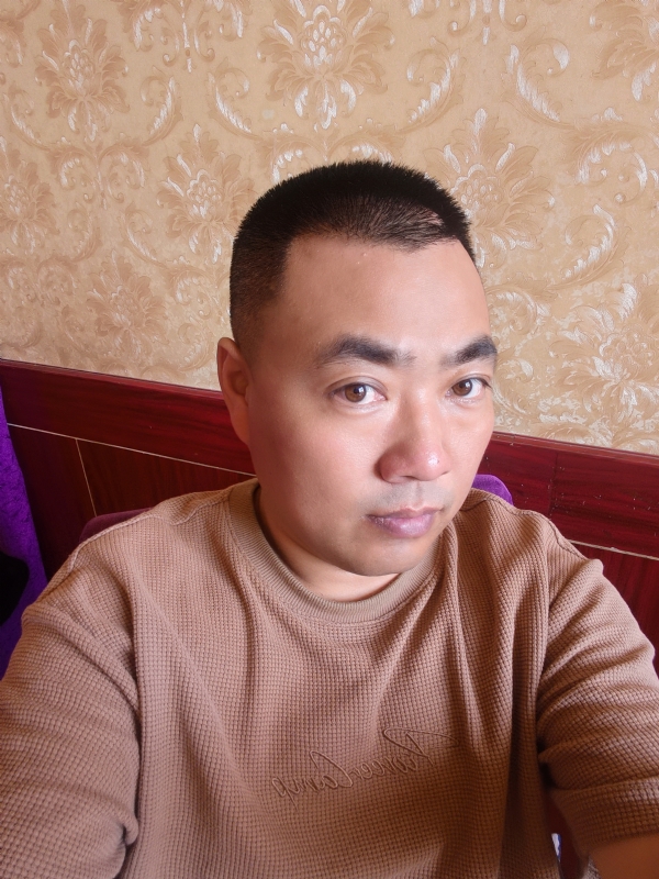 擦亮眼睛向前看的第二张照片--屏南交友网